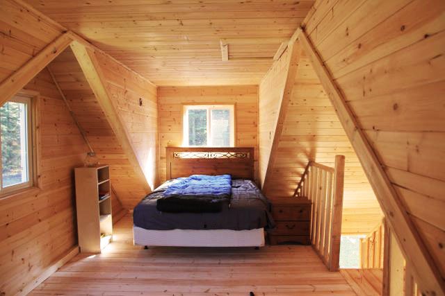 bedroom of cabin
